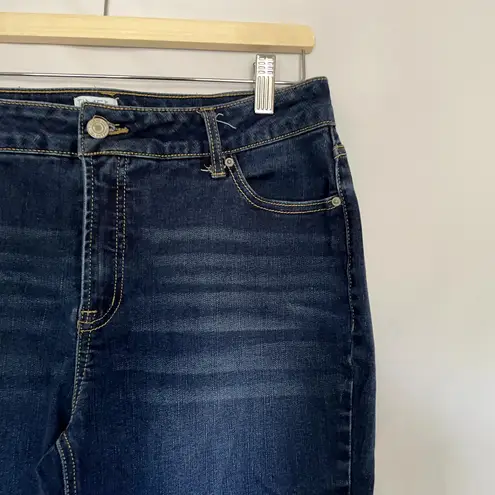 Time and Tru dark wash blue jeans women's size 32 inches casual comfort denim