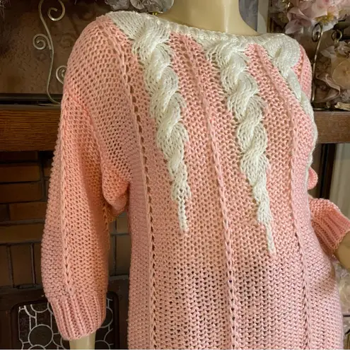 Deb VINTAGE 1980'S HAND KNITTED PINK AND CREAM SWEATER (S)