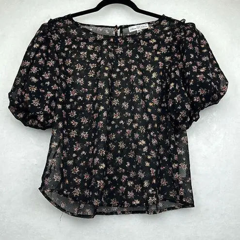 Stem & Vine Puffed Sleeve Floral Keyhole Black Floral Top, Size XL
