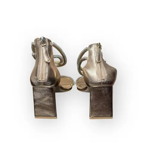 Badgley Mischka NIB Lillie Crystal Dual-Strapped Block Heels in Champagne, 7.5