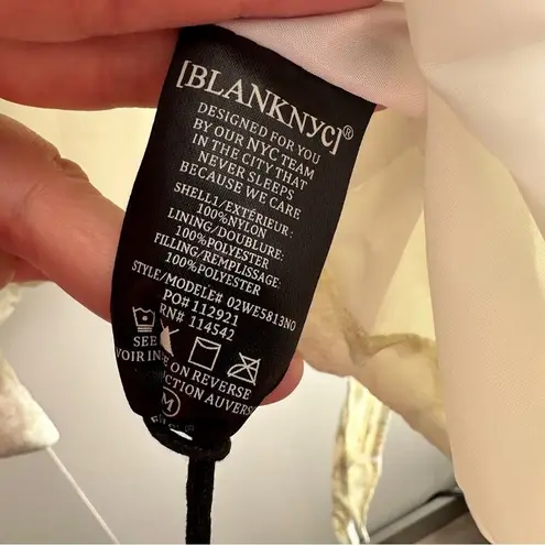 BLANK NYC  Size M Puffer Jacket Anthropologie Bennie Blue White Coat Cozy Outdoor