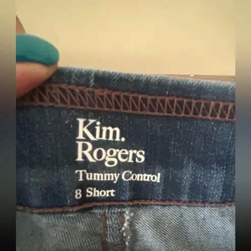 kim rogers  Tummy Control Pull On Straight Leg Womens size 8 Short Med Wash Jeans