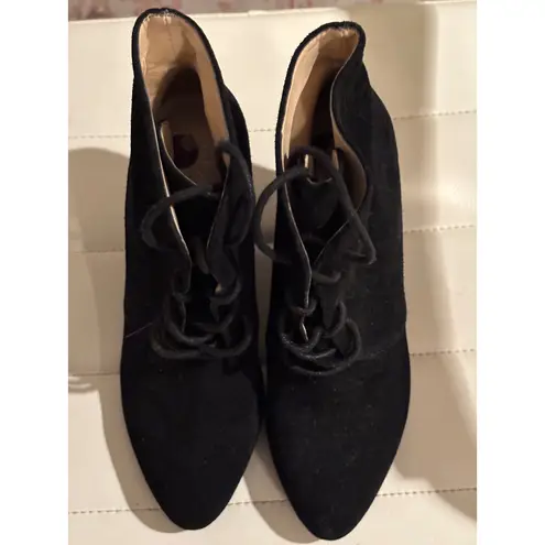 Isaac Mizrahi LIVE Black Suede Lace Up Wedge Booties Ankle Boots Black Size 7.5