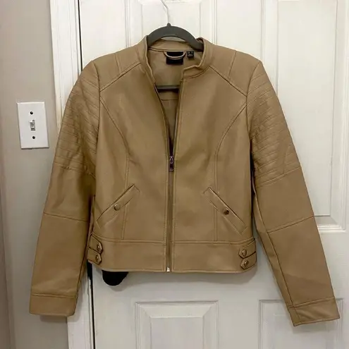 VERO MODA Love Faux Leather/Coated Zip Up Short Jacket in Cognac