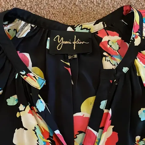 Yumi Kim Women’s Black Floral 3/4 Button Blouse