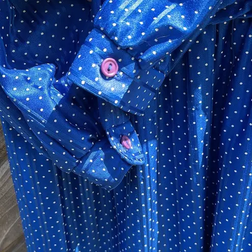 Vintage Blue  dress polka dot pattern