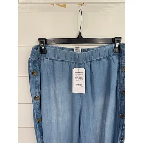 FOR THE REPUBLIC Chambray Size S Wide Leg Side Button Frayed Hem Ankle