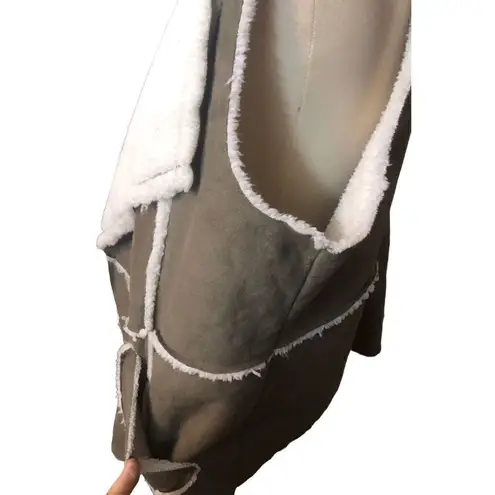 Caslon Women's Faux Sherling & Faux Suede Vest Size L