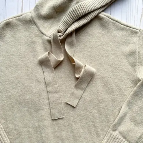 Free The Roses Size XS Oversized Hoodie Sweater