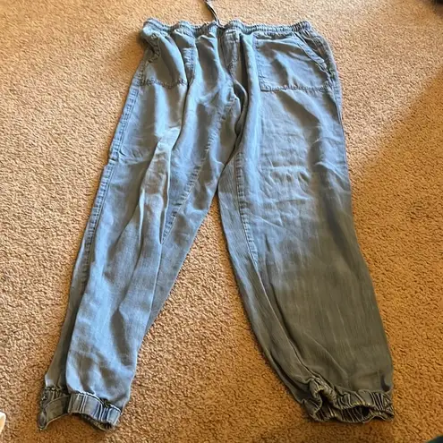 Thread and Supply  medium casual pants