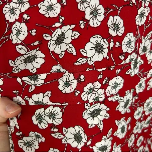 Sadie & Sage Red White Floral Pattern Wrap Style Dress Size S