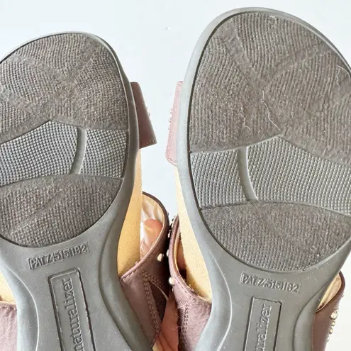 Naturalizer Adley Brown Faux Leather Sandals Metal Studs Women's Shoe Size 8 EUC