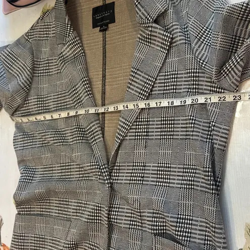 Sanctuary  black and white Checkered long light coat