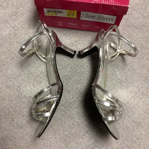 Silver Slipper Belle Silver with Rhinestones 3” High Heels * Size 7.5