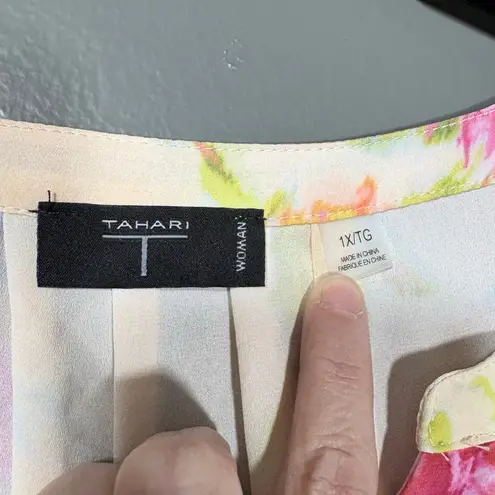 Tahari Pale Yellow Romantic Pastel Floral Coquette Top - 1X - Women's Plus Size