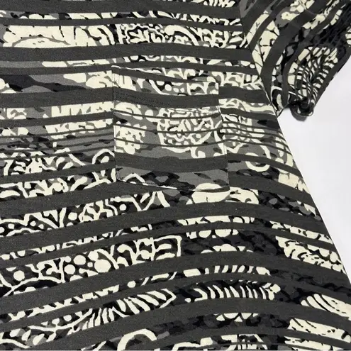 LuLaRoe  Black and Cream Patterned Top - Image 8