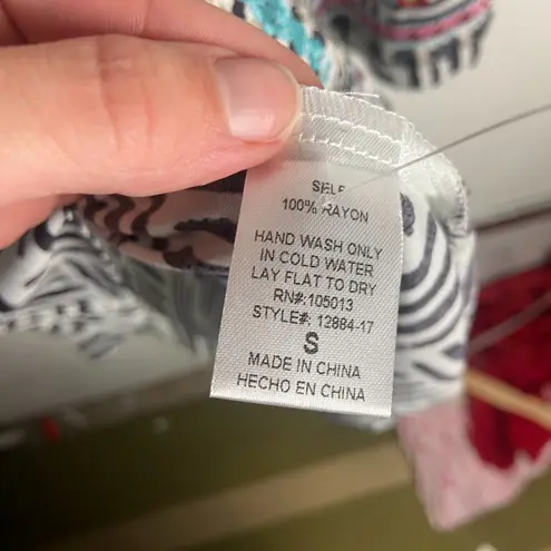 Savanna Jane Size Small Embroidered Blouse Top Black White Flare Sleeve Boho