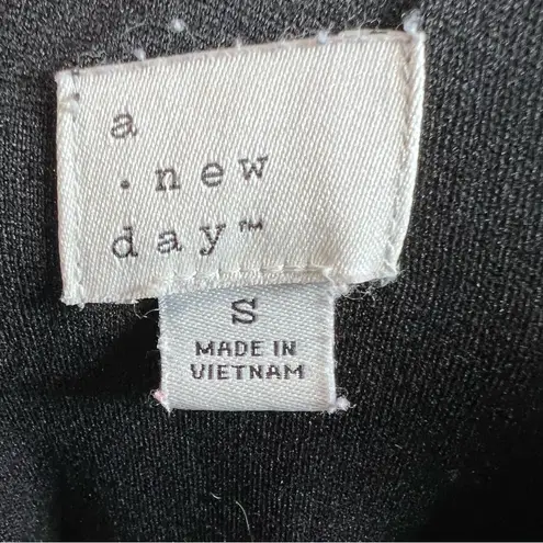 A New Day  black vneck dress with pockets size small