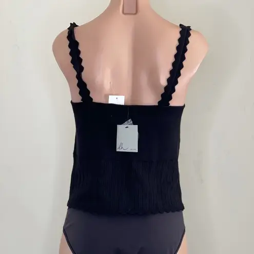 Design History Scalloped Sweater Tank in Black