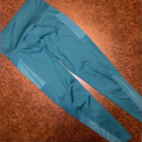 Ideology Compression High-Rise Side-Pocket Cropped Leggings - size small