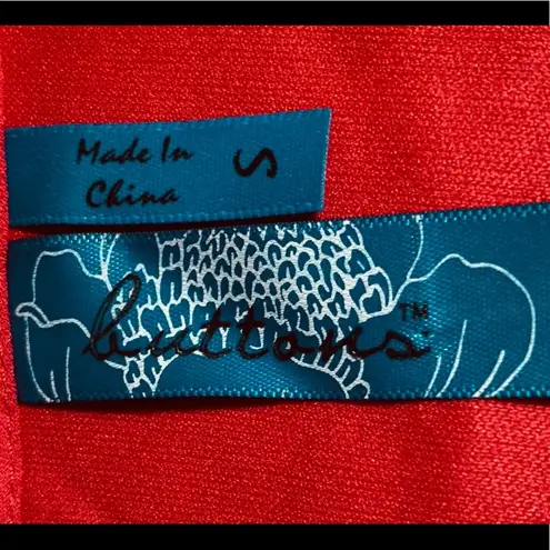 Buttons sequin, scoop neck, sleeveless, red shift dress.