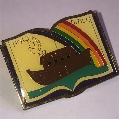 Independent Order of Odd Fellows Daughters of Rebekah Holy Bible Enamel Pin Gold