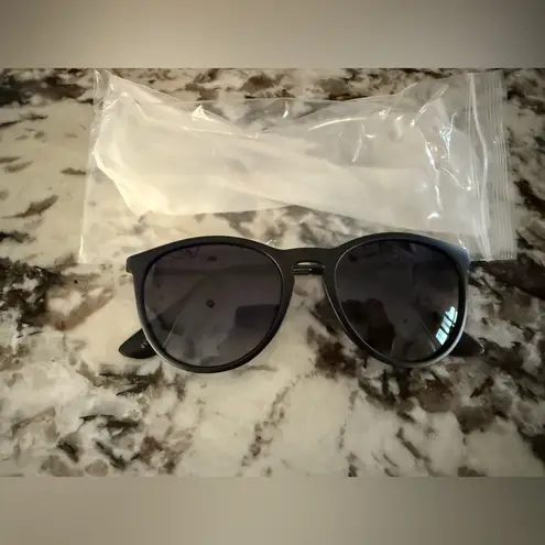 Gradient Polarized Round Retro Sunglasses Unisex Black Frame Lens