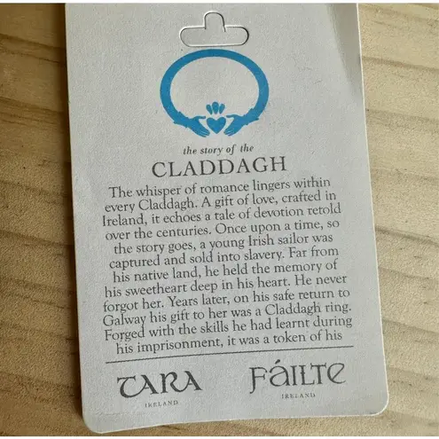 Solvar Heritage Sterling Silver Marcasite & Green Crystal Claddagh Necklace