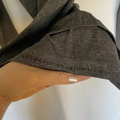 Lululemon  Athletica gray long sleeved shirt knit design running compression
