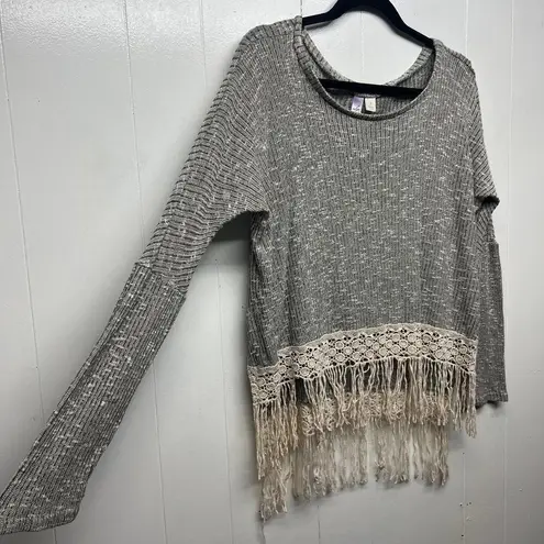 Alya  Bohemian Speckled Women's Pullover Knit Fringe Sweater Size Small Western