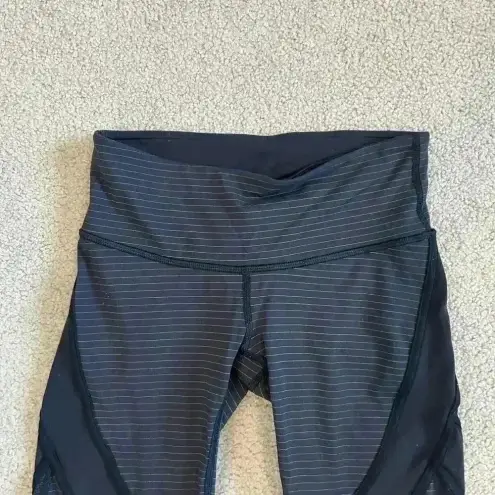 Lululemon  Conduit Tight Leggings Quiet Stripe Black Sports Yoga Workout Size 4