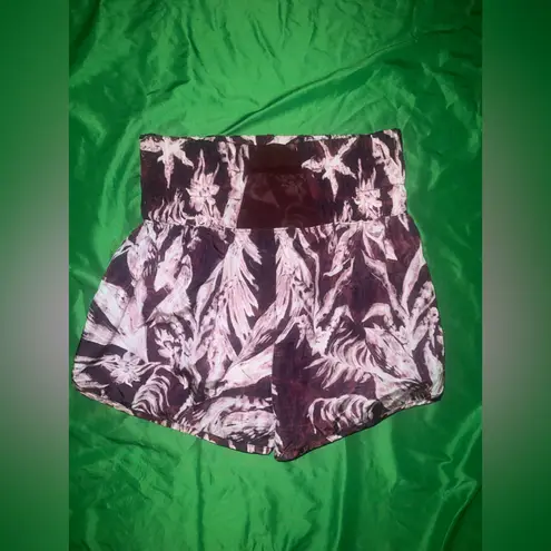 FP Movement Maroon and White Tie