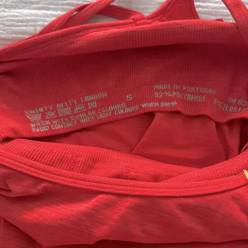 Sweaty Betty NWOT $79  London Red Seamless Workout Tank with Built in Bra S