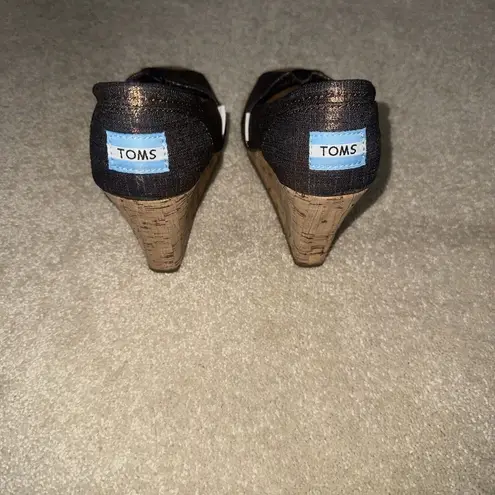 Toms Women’s Size 6 Wide