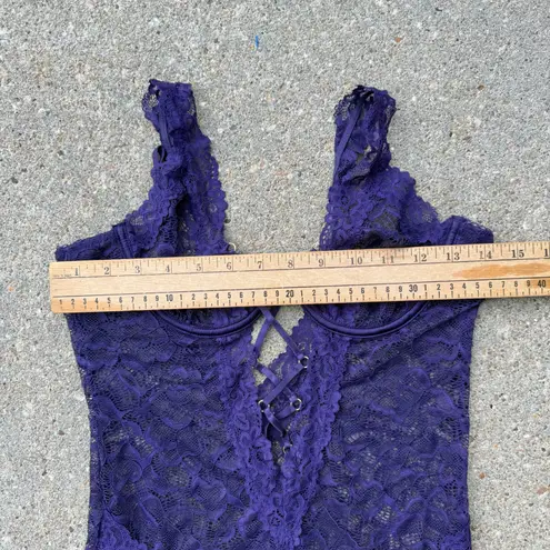 Frederick's of Hollywood Blue Purple Criss Cross Peekaboo Lace Lingerie Nightie M