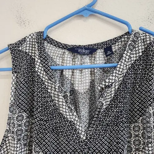 Great Northwest Indigo Sleeveless Floral Blouse Black White Flowy Size 1X