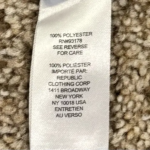 Tahari Dark Floral Romantic Button Down Blouse M Whimsigoth Workwear Boho Chic