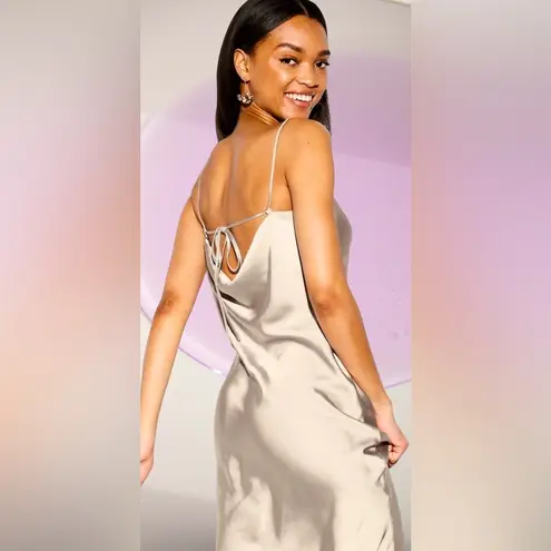 NWTS🌹THE OCCASION L🌹ELITE LINE SLEEK CHAMPAGNE SATIN DRAPED FRONT OPEN BACK MAXI Silver Size L