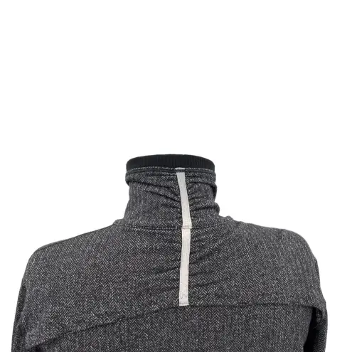 Lululemon  Base Runner 1/2 Zip Heathered Herringbone Heathered Black Size 8‎