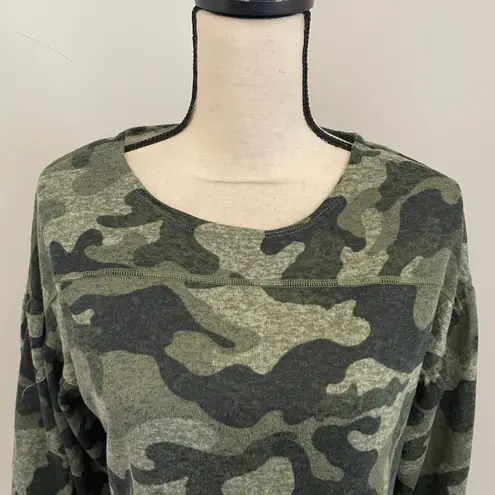 Moda Camouflage Balloon Sleeve Crewneck Sweater sz Small Casual Camo Chic Trendy