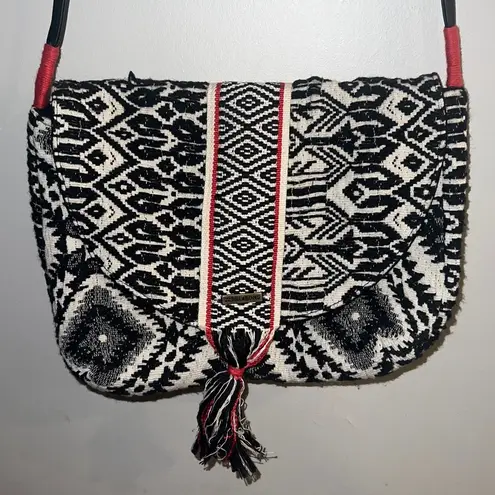 Billabong  Black & White Boho Tribal Pattern Crossbody Bag