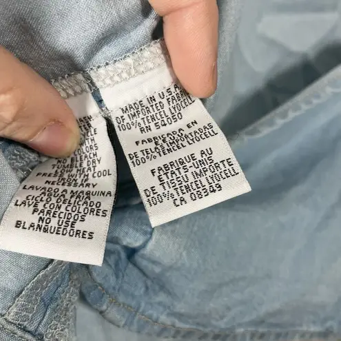 Jones Jeans Women's Blue Chambray Sleeveless Wrap Top