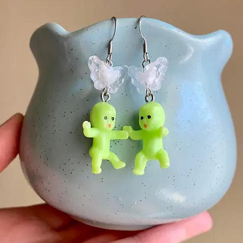 Handmade Kawaii y2k funny funky style neon green baby & butterfly dangle earrings💚👶🦋🌀