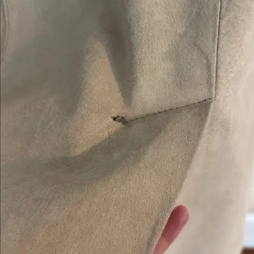 Newport Harbor Tan Leather Button