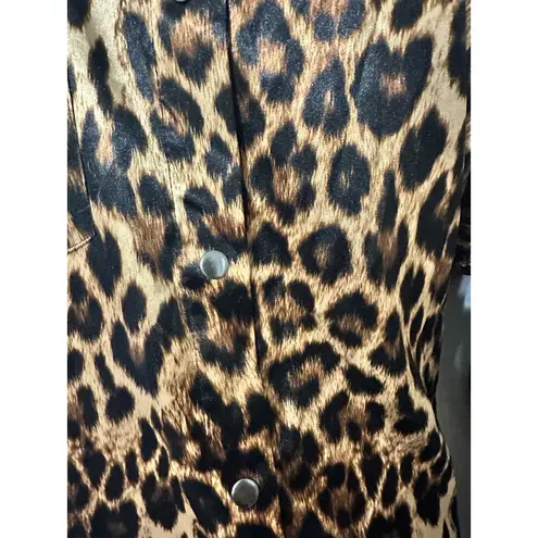 Heroine Sport Relaxed Fit Satin Long Sleeve Snap Button Cheetah Top Size L NWOT Brown Size L