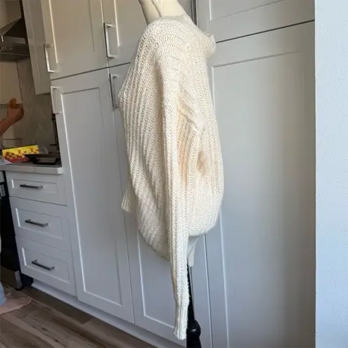 Pilcro Women's V-Neck Pullover Wool Blend Sweater Ivory Size S Relaxed Fit