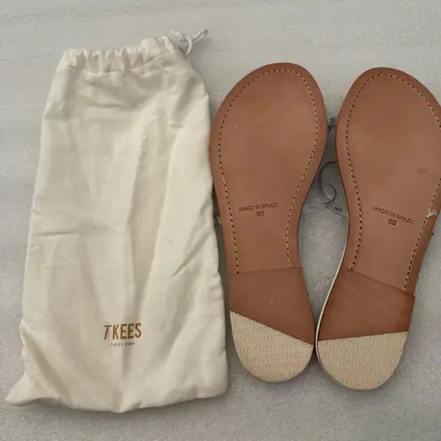 Tkees NWOT Riley White Sandals