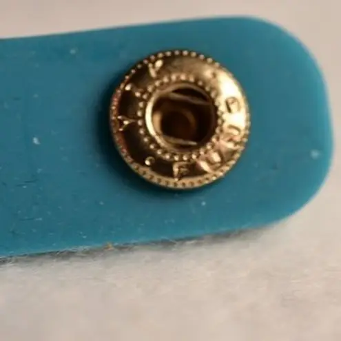 Yin Fung Candy Silver Tone Teal Snap Clasp Rubber Bracelet Blue