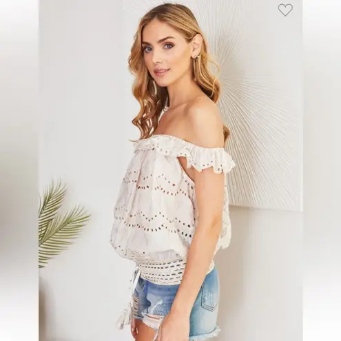 Venti 6 White Eyelet Sleeveless Top, with embroidered gold thread Size M