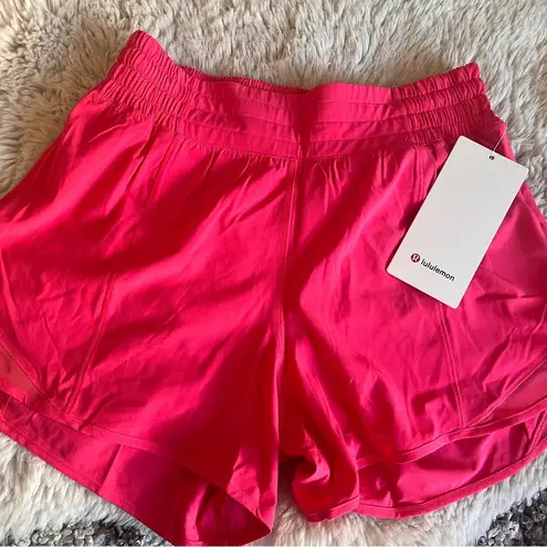 Lululemon NWT  Hotty Hot High-Rise Lined Short 4"